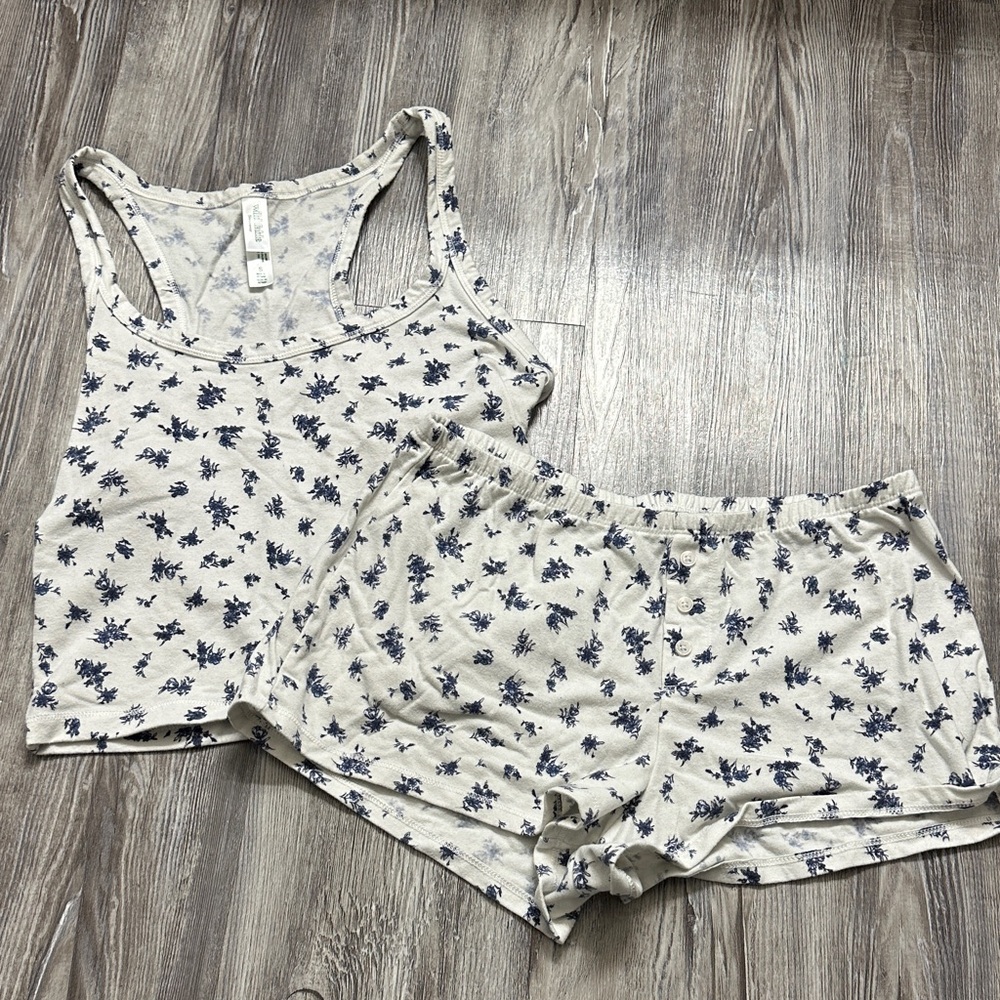 Wild Fable Blue Floral Pajama Set